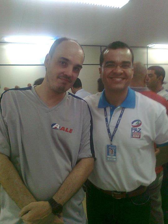 Eu e Sr. Cyro. Vice Presidente da Ale. Evento do Pgm. PAZ na ALE em Betim. 06-02-13