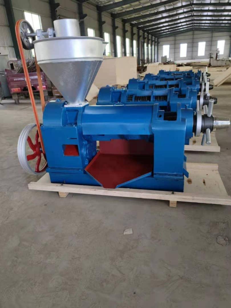 6YL-95  MODEL OIL PRESS